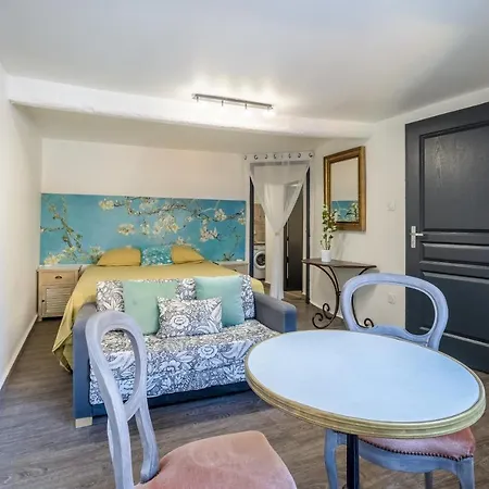 D'or - Les Amandiers - 3 Etoiles - 1er Etage * L'Isle-sur-la-Sorgue